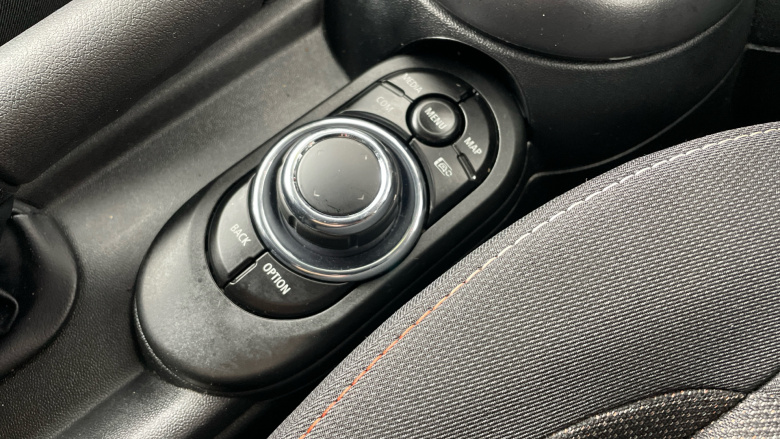 MINI Cooper 2.0 C Classic 2dr Auto Petrol Convertible